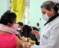 Campanha de Domingo a Domingo registra mais de 76 mil doses de vacina contra a Covid-19 neste final de semana  -  Curitiba, 21/06/2021  -  Foto: Divulgação SESA