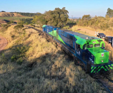 Ibama e Funai visitam os Campos Gerais para conhecer o traçado da Nova Ferroeste. Os técnicos sobrevoaram a Terra Indígena em Nova Laranjeiras. Foto Alessandro Vieira