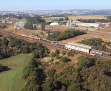 Ibama e Funai visitam os Campos Gerais para conhecer o traçado da Nova Ferroeste. Os técnicos sobrevoaram a Terra Indígena em Nova Laranjeiras. 
Foto Alessandro Vieira