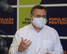 Paraná recebe novas doses e começa a distribui 158,6 mil vacinas contra a Covid-19; veja divisão. Foto: Américo Antonio/SESA