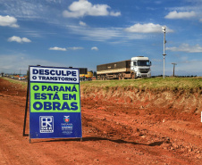 Obras de duplicação da BR-277 que cruza o perímetro urbano da cidade. Foto: José Fernando Ogura/AEN
