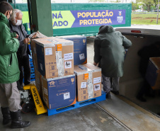 Governo do Estado do Parana recebe mais um lote de vacinas.Foto:Ari Dias/AEN