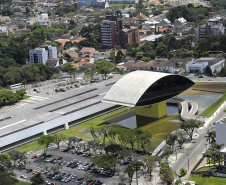 O Museu Oscar Niemeyer (MON) inaugura a exposição ?Gente no MON?, do fotógrafo Dico Kremer, no Google Arts & Culture. É a 16ª exposição virtual do MON na plataforma. Curitiba, 21/09/2021  -  Foto: Joel Rocha