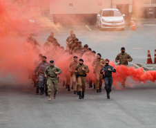 A Polícia Militar do Paraná formou, nesta sexta-feira (24/09), 30 militares estaduais do Paraná, três do Amapá e uma policial do Ceará com o XV Curso de Controle de Distúrbios Civis (CCDC) turma 2021. -  Curitiba, 24/09/2021  -  Foto: Soldado Ismael Ponchio