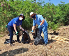 Em Maringá, centenas de objetos foram retirados das margens do Mandacaru  -  Foto: Sanepar