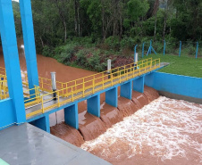Sistemas de abastecimento de água estão operando após temporais e falta de energia - Na foto, Captação do Rio São José, em Cascavel -    Curitiba, 04/10/2021  -  Foto: Sanepar