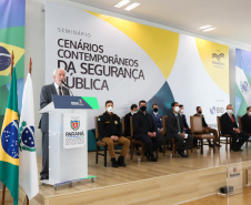 O vice governador Darci Piana participa  nesta quarta-feira  (20) do lançamento de programa de cursos de atualização profissional e de especialização nas áreas de Polícia Comunitária, Mediação de Conflitos e Análise Criminal para 6,2 mil profissionais de todo o Paraná,  no Palacio Iguacu.   Curitiba, 20/10/2021 -  Foto: Geraldo Bubniak/AEN