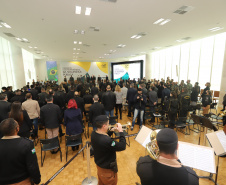 O vice governador Darci Piana participa  nesta quarta-feira  (20) do lançamento de programa de cursos de atualização profissional e de especialização nas áreas de Polícia Comunitária, Mediação de Conflitos e Análise Criminal para 6,2 mil profissionais de todo o Paraná,  no Palacio Iguacu.   Curitiba, 20/10/2021 -  Foto: Geraldo Bubniak/AEN