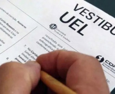 UEL oferece 3.125 chances de ingresso na graduação pública e gratuita. Inscrições para o Vestibular 2022 terminam dia 3  -  Curitiba, 26/10/2021 - Foto: UEL