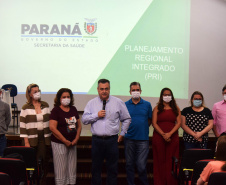 As ações para o pós-pandemia da Covid-19 devem ser prioridade no processo de reorganização do Planejamento Regional Integrado (PRI) da área da saúde no Paraná. A afirmação foi feita pelo secretário estadual da Saúde, Beto Preto, durante evento para discutir o PRI com Regionais e municípios da Macrorregião Oeste, realizado em Foz do Iguaçu, nesta terça-feira (26). - Foz do Iguaçu, 26/10/2021 - Foto: Américo Antonio/SESA