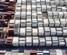 Volume de carga movimentada em contêineres pelo Porto de Paranaguá aumenta 13%. Foto: Rodrigo Felix Leal/SEIL