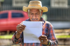 Famílias de Altamira do Paraná recebem primeiros documentos para regularização fundiária