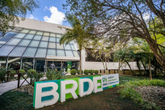 BRDE Labs no Paraná convoca startups para propor soluções a desafios ESG do banco e de empresas parceiras