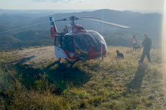 Bombeiros e BPMOA resgatam piloto de paraglider que se acidentou em Campo Largo