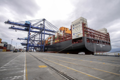 Porto de Paranaguá tem dez berços operando com calado maior e atrai navios cada vez maiores