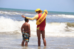 Corpo de Bombeiros orienta sobre os cuidados com crianças nas praias