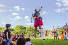 Crianças no Teatro chega a Londrina com o espetáculo “Encontro de Gigantes”