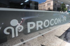 Procon-PR notifica bancos por alteração de data de fechamento das faturas de cartão de crédito