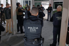 Operação conjunta da PCPR e PRF mira rede de tráfico de drogas na Grande Curitiba