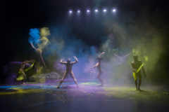 O Balé Teatro Guaíra reapresenta neste fim de semana (14 e 15) o projeto Plataforma Novos Criadores, em que integrantes da companhia são convidados a criar coreografias contemporâneas. Neste ano, a primeira edição ocorreu em agosto e teve duas sessões lotadas. 