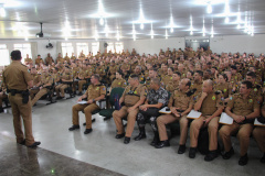 Os policiais militares que atuarão no Verão Maior 2019/2020 estão na Academia Policial Militar do Guatupê (APMG) para nivelar práticas e procedimentos do serviço operacional e administrativo durante a temporada no Litoral do Estado