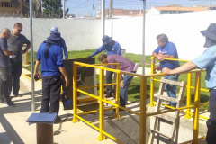 Sanepar implanta serviço de esgoto na Vila Janaína, em Curitiba. Foto: Sanepar