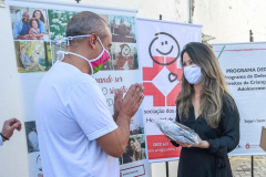 A primeira-dama Luciana Saito Massa, que preside o Conselho de Ação Solidária, participou da entrega das 4,6 mil máscaras, confeccionadas dos projetos Máscaras para Todos, Contagiando Sorrisos e Atitude 3D. Foto: Valdelino Pontes