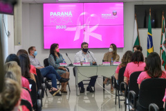 O Governo do Paraná iniciou nesta quinta-feira (01) a segunda edição do Paraná Rosa, campanha promovida dentro do Outubro Rosa para fortalecer iniciativas de conscientização sobre a prevenção do câncer de mama e de colo de útero, além da saúde da mulher em geral. Foto: Valdelino Pontes