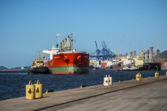 
Segue crescente o volume de cargas movimentado pelos portos paranaenses em 2020. Comparando os meses de setembro, deste e do ano passado, o acréscimo registrado passa dos 28%. 