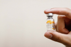 Etapa inicial de vacinação contra a Covid-19.