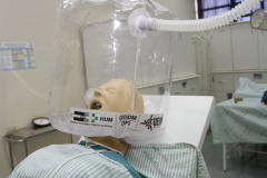 O equipamento traz mais conforto ao paciente e diminui a necessidade de intubação  -  Maringá, 29/03/2021  -  Foto: divulgação UEM