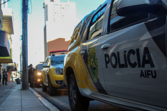 Ação integrada fecha pontos comerciais e apreende contrabandos em Curitiba. Foto: Soldado Ismael Ponchio.