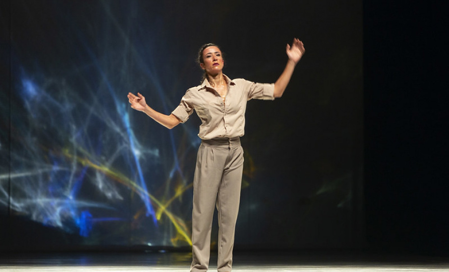 Em dois formatos, história do Balé Teatro Guaíra é publicada em