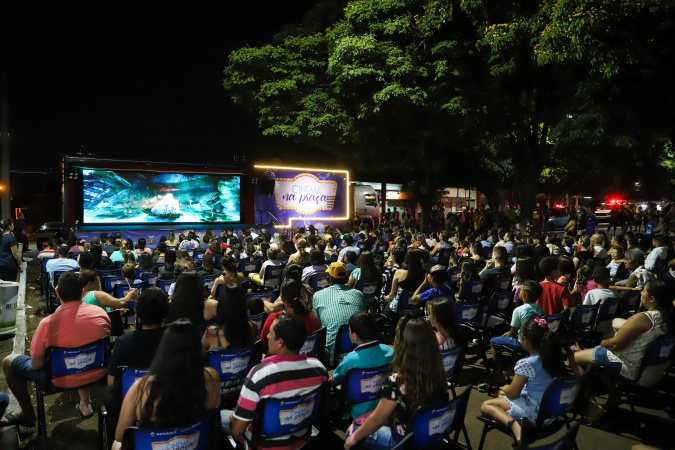 Cinema na quarentena: Prêt-à-Porter - A Terra é Redonda